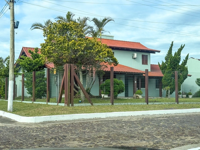 Casa à venda em Imbé - Albatroz: 1ª foto da galeria de imagens do imóvel