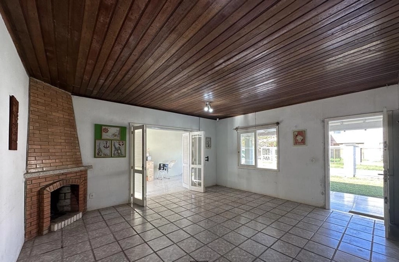 Casa à venda no centro de Imbé: 3ª foto da galeria de imagens do imóvel