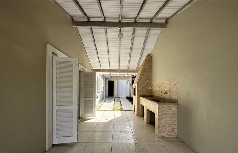Casa à venda no centro de Imbé: 6ª foto da galeria de imagens do imóvel