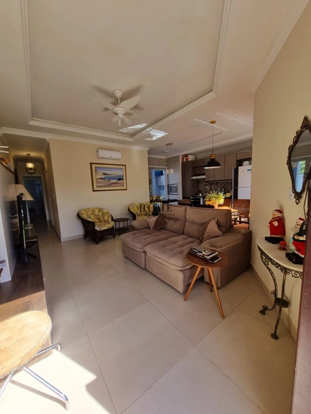 Casa à venda próxima ao mar em Capão da Canoa: 2ª foto da galeria de imagens do imóvel