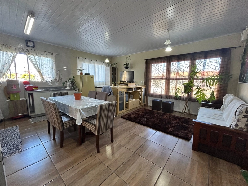 Casa em Mariluz: 3ª foto da galeria de imagens do imóvel