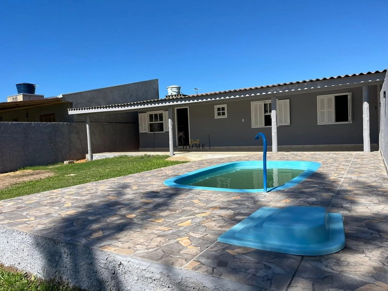 Casa à venda em Imbé: 1ª foto da galeria de imagens do imóvel