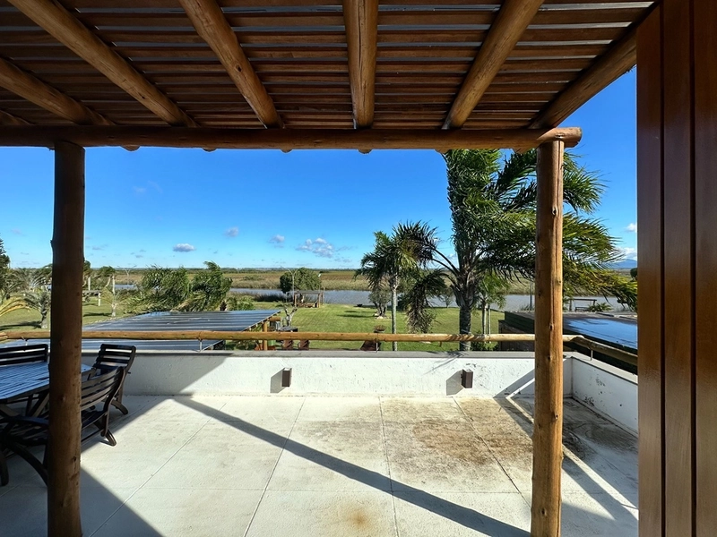 🌿 Exclusividade, sofisticação e uma vista privilegiada à beira do rio no Condomínio Golden River: 24ª foto da galeria de imagens do imóvel
