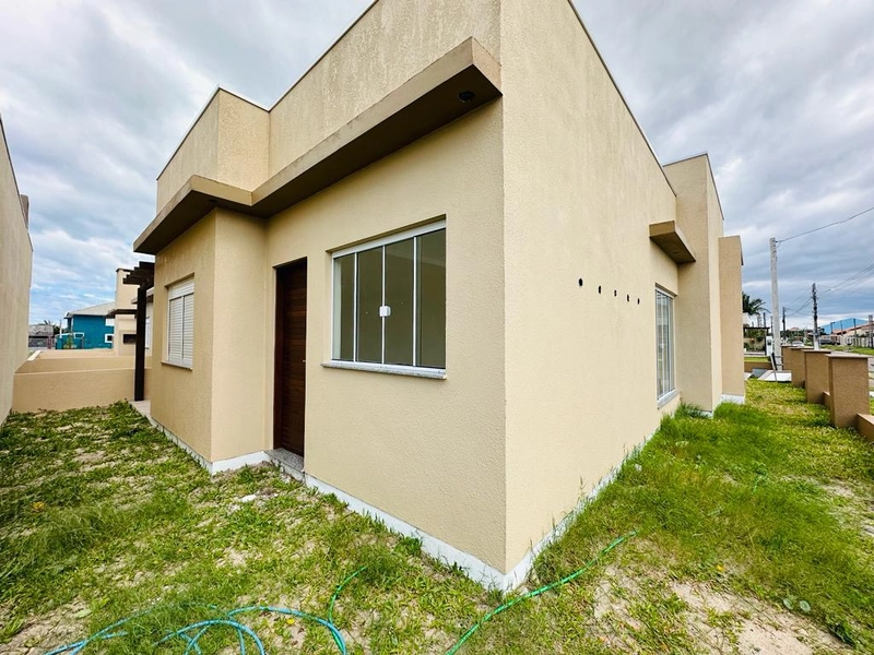 Casa à venda em Imbé - Centro: 2ª foto da galeria de imagens do imóvel