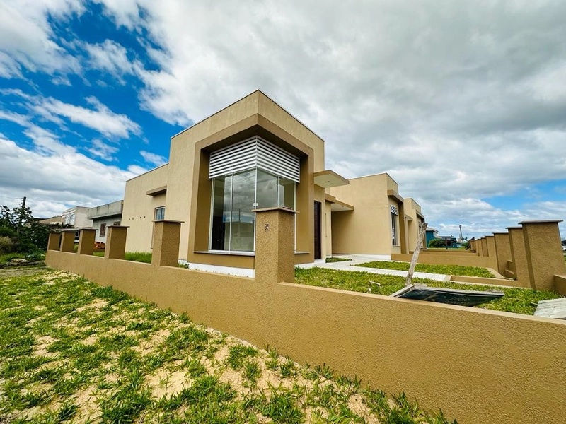 Casa à venda em Imbé - Centro: 1ª foto da galeria de imagens do imóvel