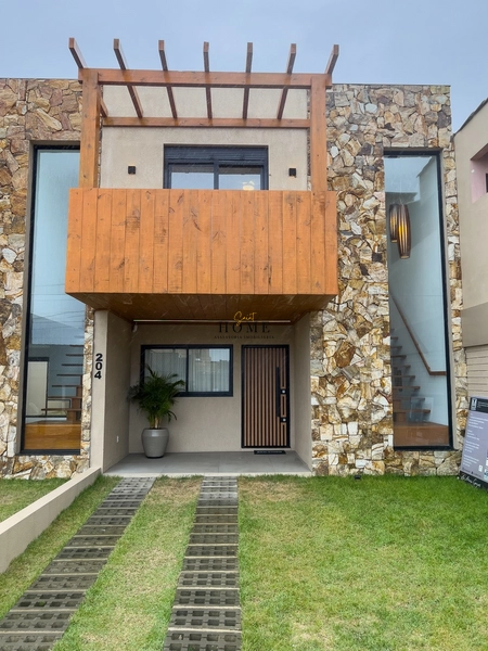 Casa à venda em Imbé: 1ª foto da galeria de imagens do imóvel