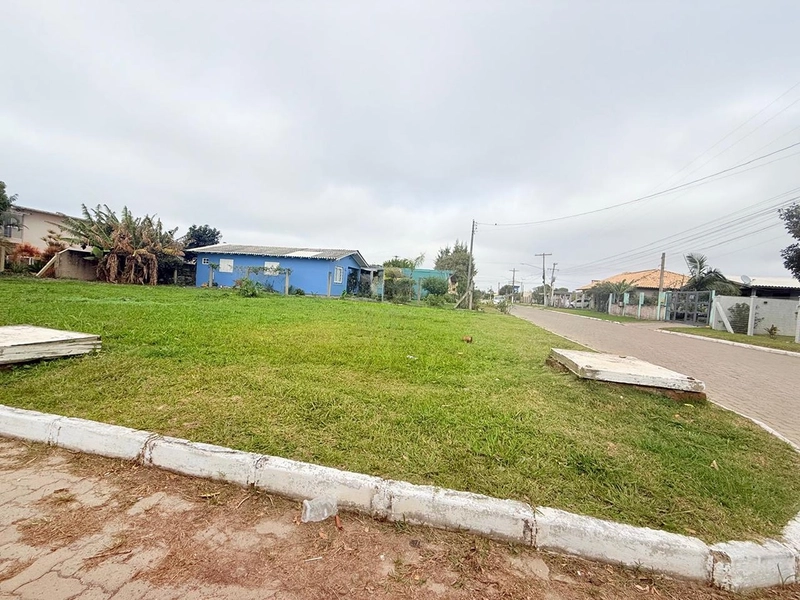 Terreno à venda : 1ª foto da galeria de imagens do imóvel