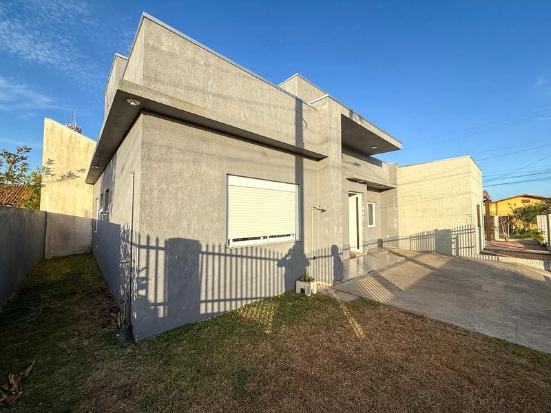 Casa à venda em Imbé, Balneário Mariluz, próxima ao mar!: 2ª foto da galeria de imagens do imóvel