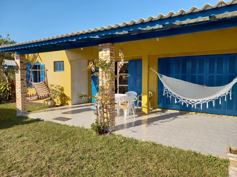 Casa à venda, próximo ao mar: 1ª foto da galeria de imagens do imóvel