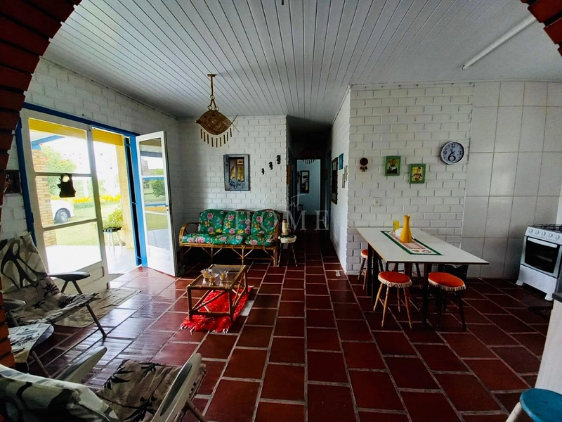 Casa à venda, próximo ao mar: 5ª foto da galeria de imagens do imóvel