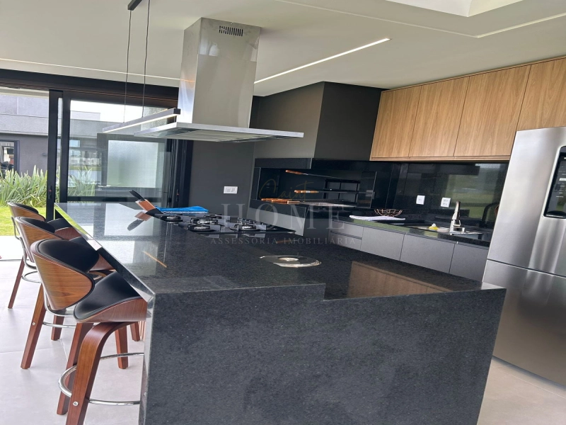 CASA EM CONDOMÍNIO, COM 4 SUÍTES, MOBILIADA E DECORADA!: 11ª foto da galeria de imagens do imóvel