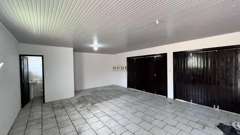 Casa à venda com 2 terrenos: 4ª foto da galeria de imagens do imóvel