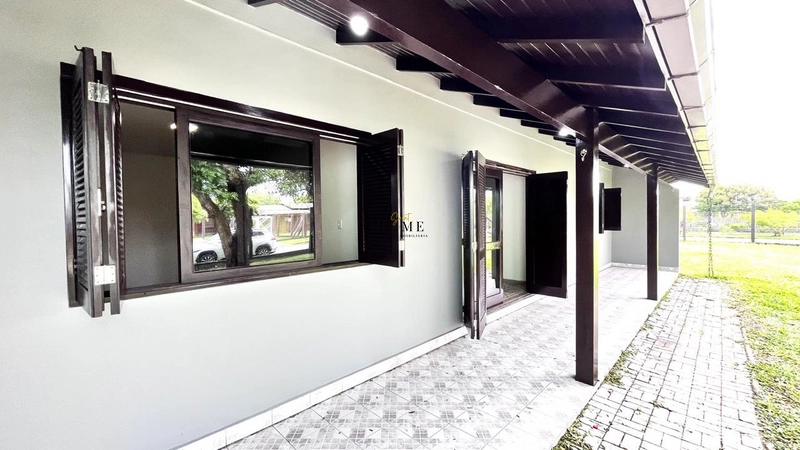Casa à venda com 2 terrenos: 3ª foto da galeria de imagens do imóvel