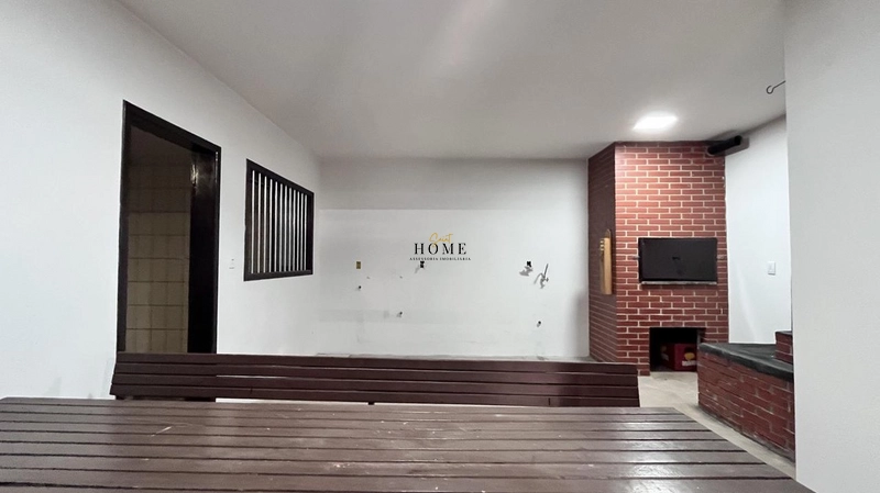 Casa à venda com 2 terrenos: 10ª foto da galeria de imagens do imóvel