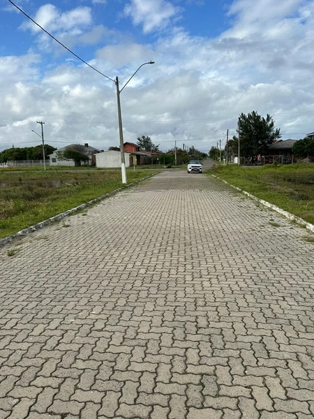 Terreno à venda em imbé: 4ª foto da galeria de imagens do imóvel