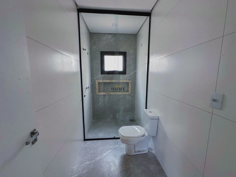 Casa à venda no centro de Imbé: 2ª foto da galeria de imagens do imóvel