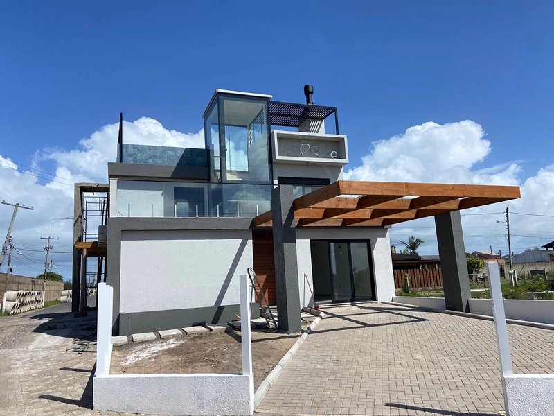 Casa à venda na Marina em Imbé: 1ª foto da galeria de imagens do imóvel