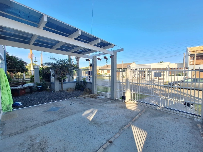 Linda casa à venda na praia de Imbé – Próxima ao mar!: 2ª foto da galeria de imagens do imóvel