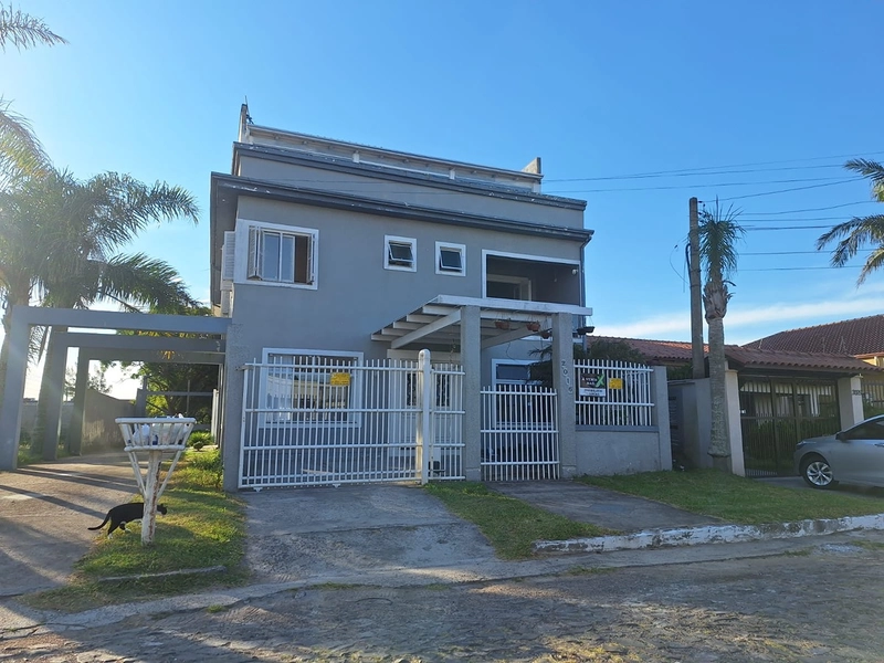 Linda casa à venda na praia de Imbé – Próxima ao mar!: 1ª foto da galeria de imagens do imóvel