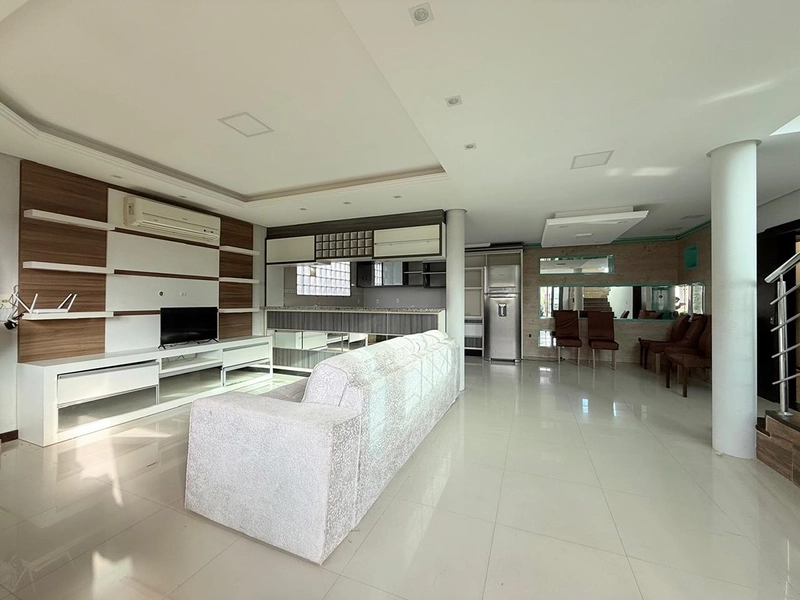 🏡 CASA DE ALTO PADRÃO À VENDA EM IMBÉ – CONFORTO, LAZER E SOFISTICAÇÃO!: 15ª foto da galeria de imagens do imóvel