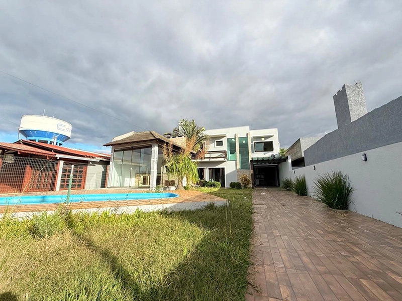 🏡 CASA DE ALTO PADRÃO À VENDA EM IMBÉ – CONFORTO, LAZER E SOFISTICAÇÃO!: 5ª foto da galeria de imagens do imóvel
