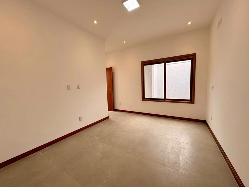 Casa à venda no centro de Imbé: 6ª foto da galeria de imagens do imóvel