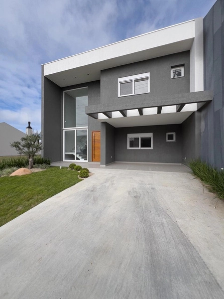 Casa nunca habitada no Sunset em Xangri-lá : 1ª foto da galeria de imagens do imóvel