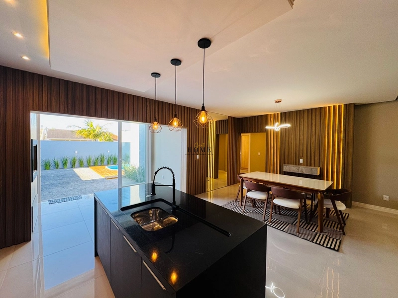 Casa em Tramandaí: 3ª foto da galeria de imagens do imóvel