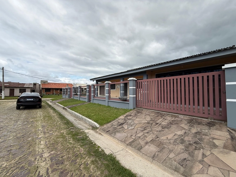 Casa à venda em Mariluz: 2ª foto da galeria de imagens do imóvel