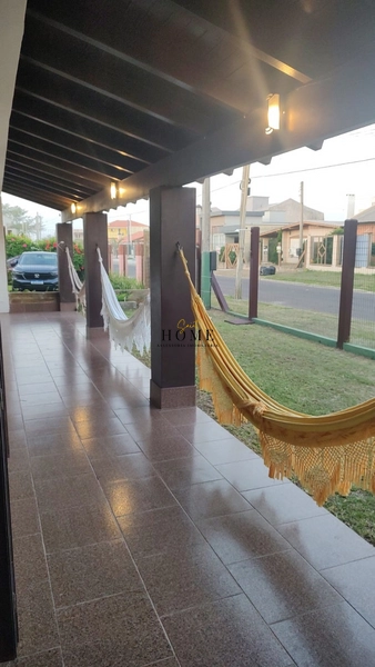 Casa à venda no centro de Imbé: 4ª foto da galeria de imagens do imóvel