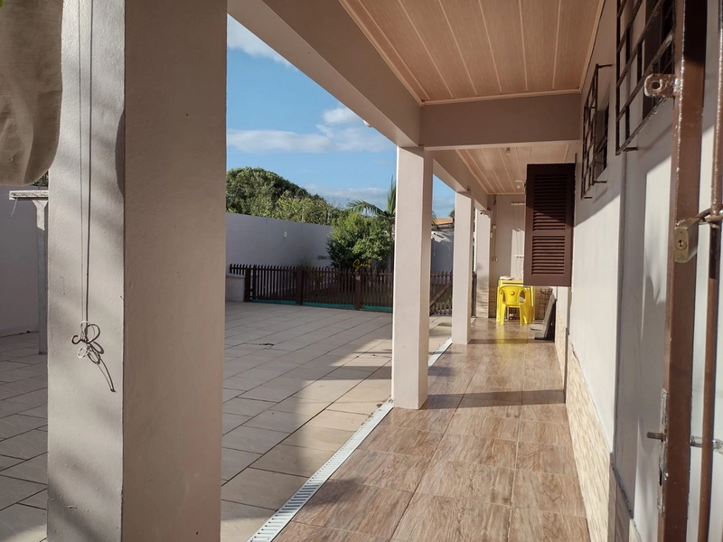 Casa em Mariluz com 2 terrenos: 7ª foto da galeria de imagens do imóvel