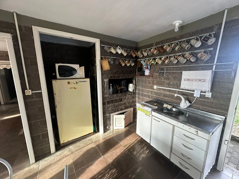Casa em Mariluz em pedra: 2ª foto da galeria de imagens do imóvel