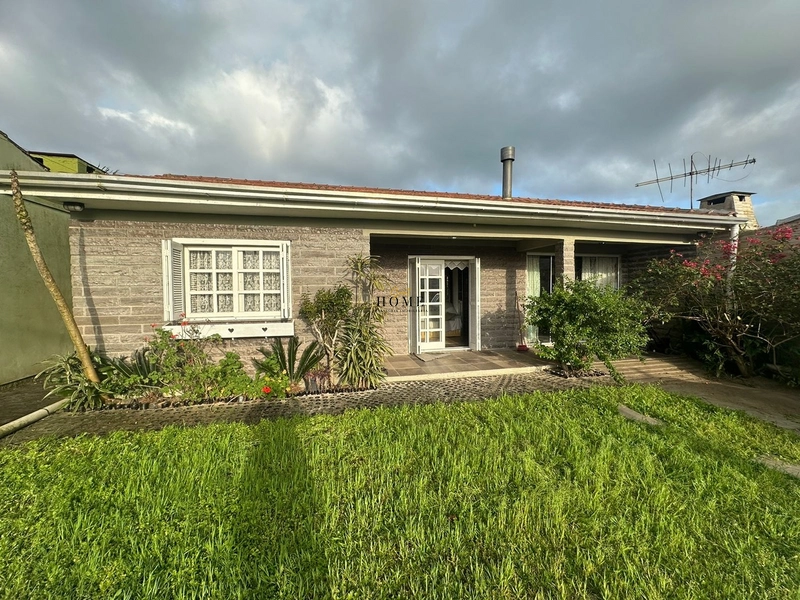 Casa em Mariluz em pedra: 1ª foto da galeria de imagens do imóvel