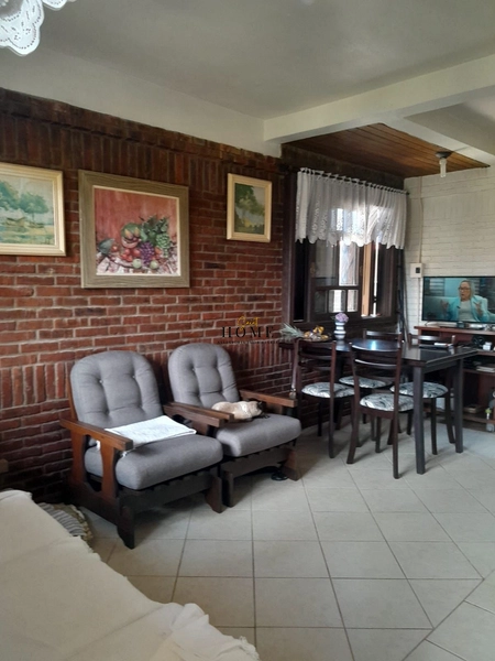 Casa à venda no centro de Imbé: 1ª foto da galeria de imagens do imóvel