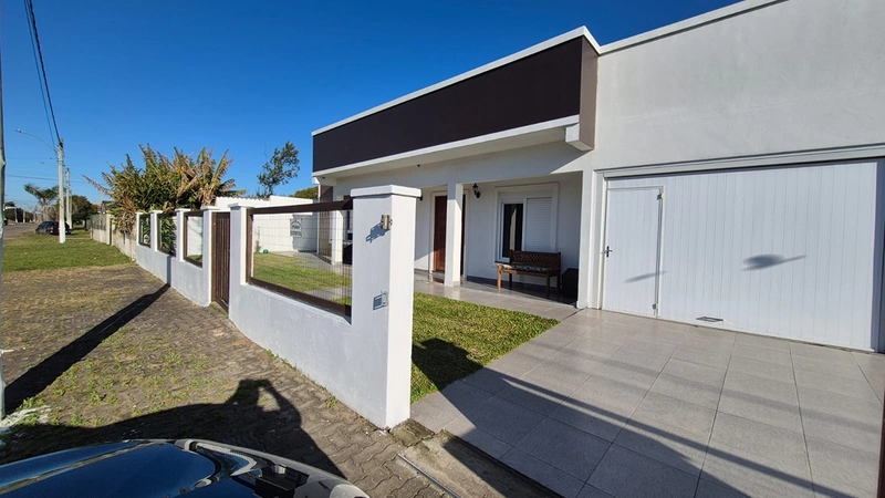 Casa moderna à venda em Imbé - Balneário Presidente : 2ª foto da galeria de imagens do imóvel