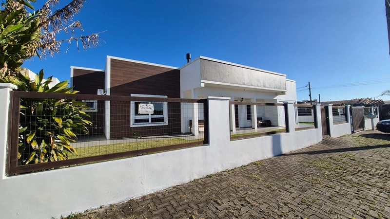 Casa moderna à venda em Imbé - Balneário Presidente : 1ª foto da galeria de imagens do imóvel