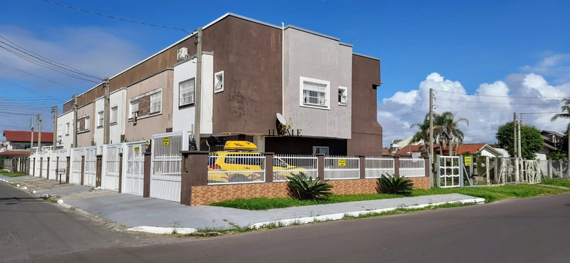 Casa à venda no centro de Tramandaí: 1ª foto da galeria de imagens do imóvel