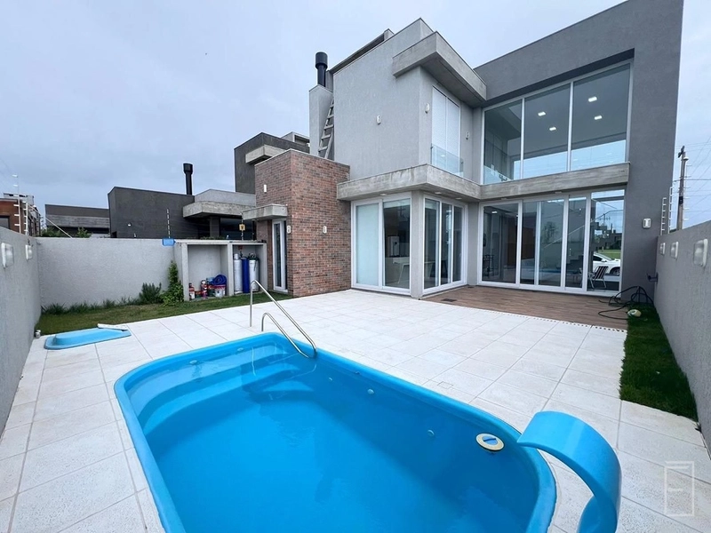 Casa em Condomínio com 146m², 3 dormitórios, Santorini em Xangri-Lá : 8ª foto da galeria de imagens do imóvel