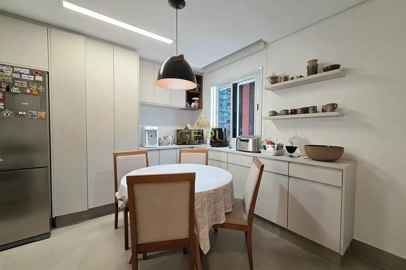 Apartamento de Luxo em Moema: 158m², 3 Suítes com Sauna Privativa e Varanda Gourmet: 17ª foto da galeria de imagens do imóvel