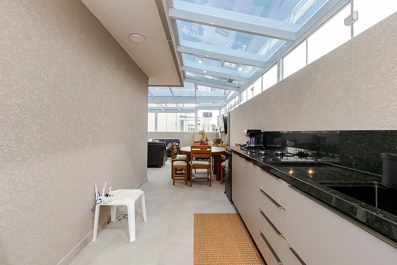 Sobrado/Triplex em condomínio, com lindo espaço para receber família e amigos, no Bairro Alto: 6ª foto da galeria de imagens do imóvel