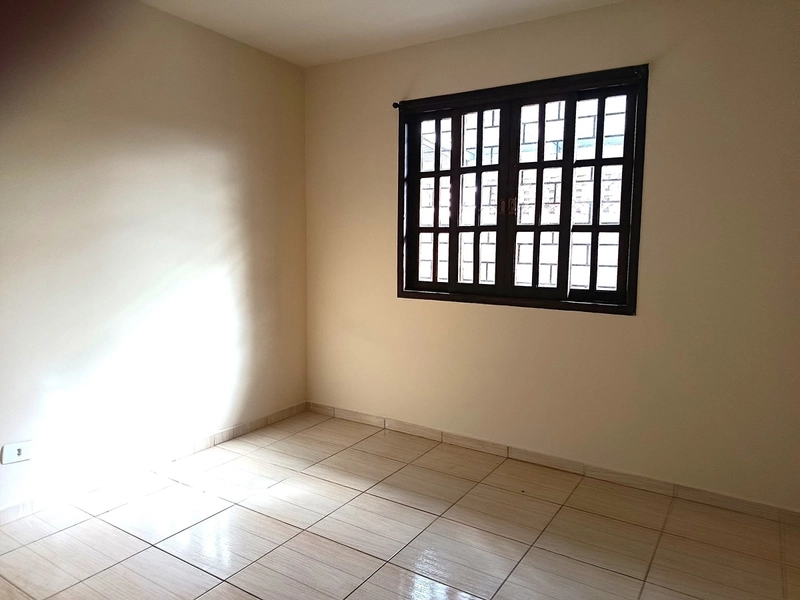Casa Térrea com 3 Quartos para Locação – Bairro Portão: 6ª foto da galeria de imagens do imóvel