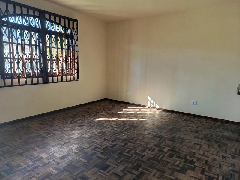 Casa Térrea com 3 Quartos para Locação – Bairro Portão: 10ª foto da galeria de imagens do imóvel