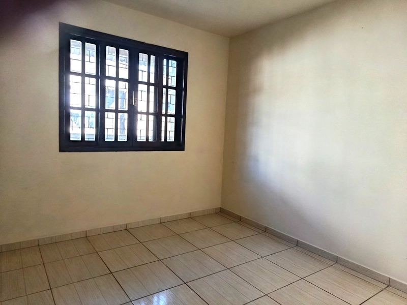 Casa Térrea com 3 Quartos para Locação – Bairro Portão: 7ª foto da galeria de imagens do imóvel