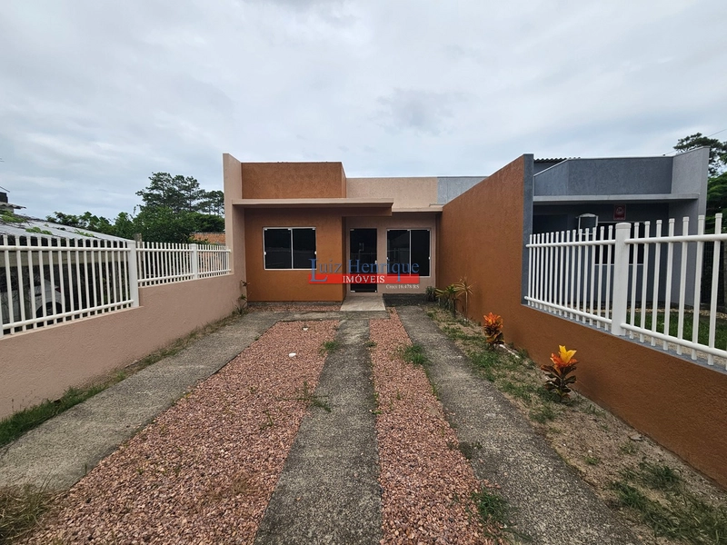 Ótima casa geminada no Capão Novo Village: 2ª foto da galeria de imagens do imóvel