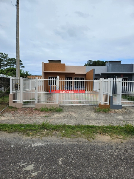 Ótima casa geminada no Capão Novo Village: 1ª foto da galeria de imagens do imóvel