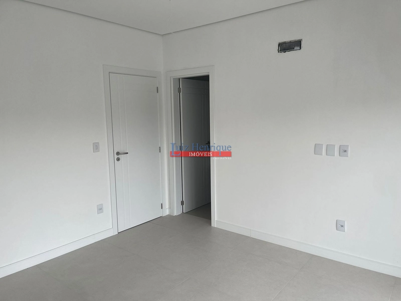 Novo e bem pertinho do mar.: 14ª foto da galeria de imagens do imóvel