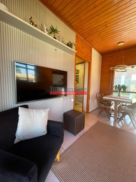 Linda casa no Village: 3ª foto da galeria de imagens do imóvel