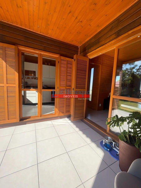 Linda casa no Village: 10ª foto da galeria de imagens do imóvel