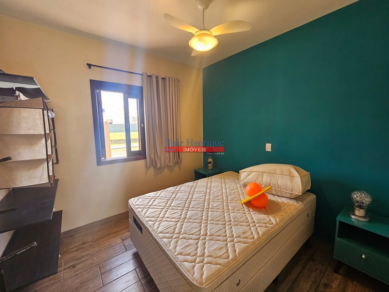 Com 2 terrenos e piscina: 32ª foto da galeria de imagens do imóvel