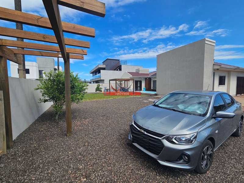 Com 2 terrenos e piscina: 13ª foto da galeria de imagens do imóvel